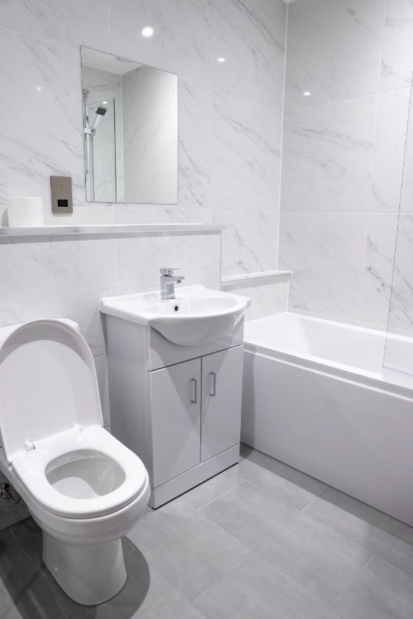 16 Queen Avenue Collection By Happy Days Liverpool