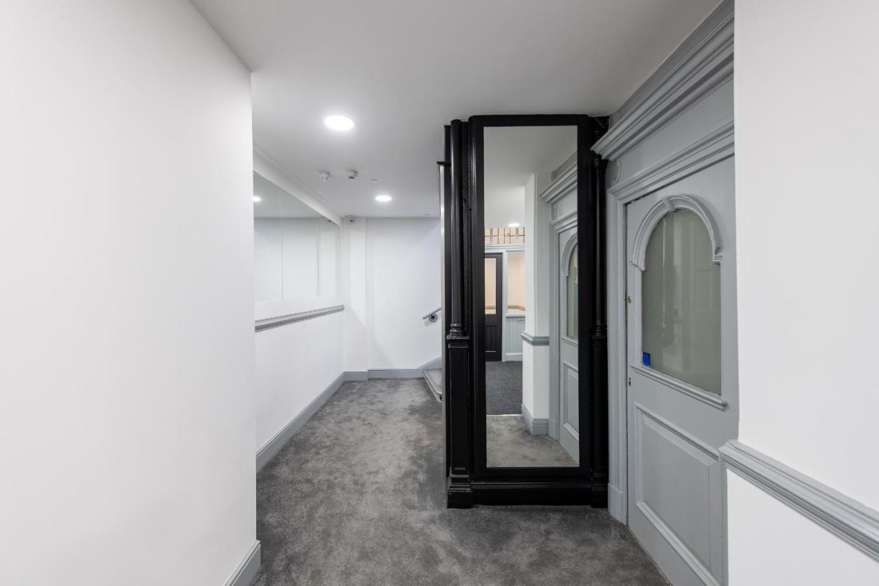 16 Queen Avenue Collection By Happy Days Liverpool