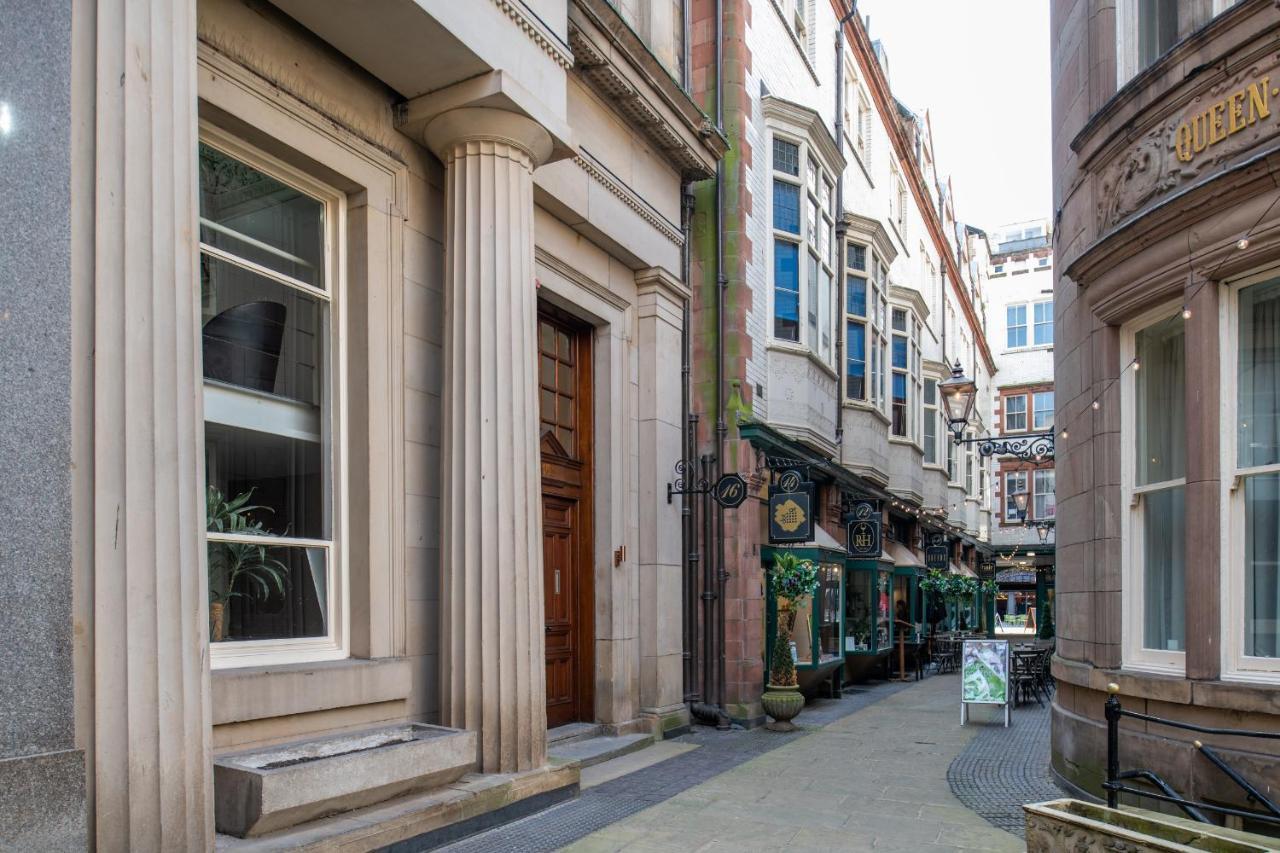 16 Queen Avenue Collection By Happy Days Apartment Liverpool