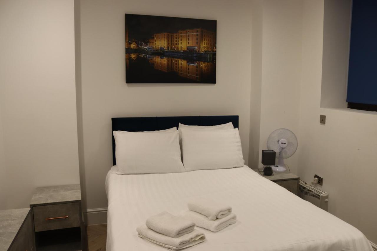 16 Queen Avenue Collection By Happy Days * Liverpool